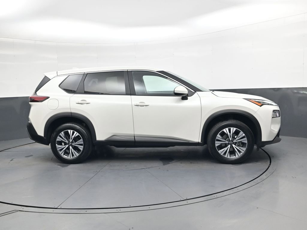 Used 2023 Nissan Rogue SV video 3