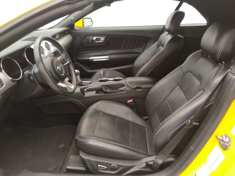 Used 2016 Ford Mustang Premium image 17