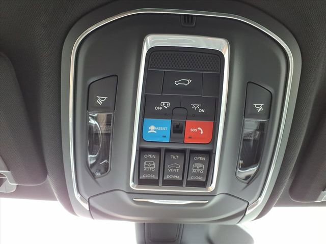 New 2026 Jeep Grand Cherokee Limited w/ Limited Altitude Package AWD/4WD image 24