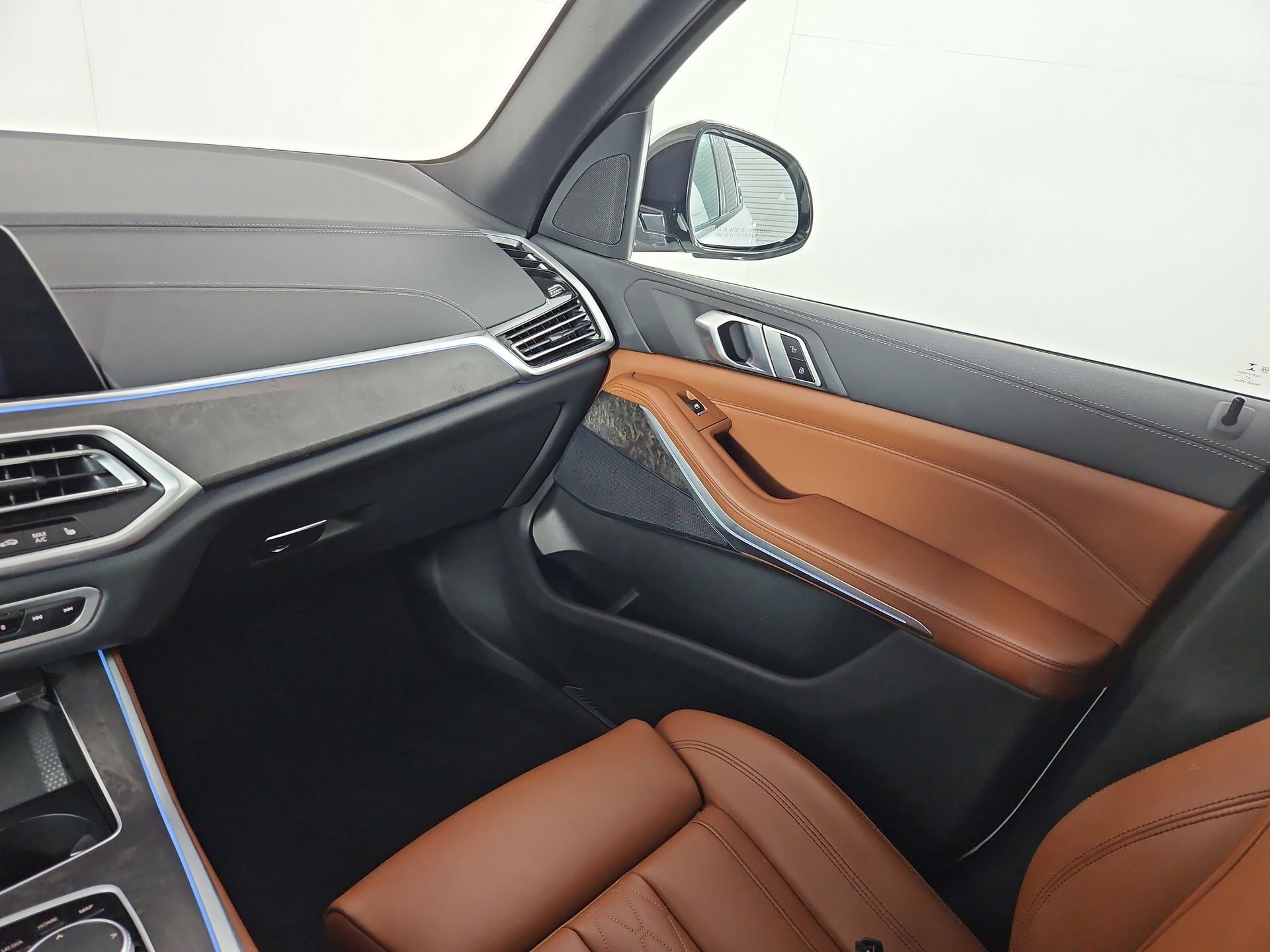 Used 2022 BMW X5 xDrive45e w/ M Sport Package AWD/4WD image 40