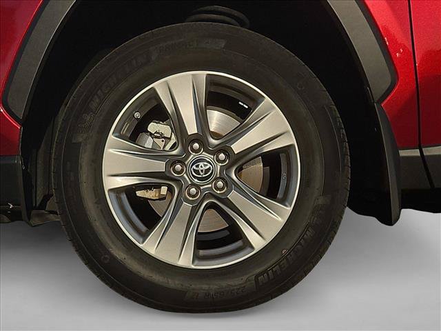 Certified 2024 Toyota RAV4 LE AWD/4WD image 29