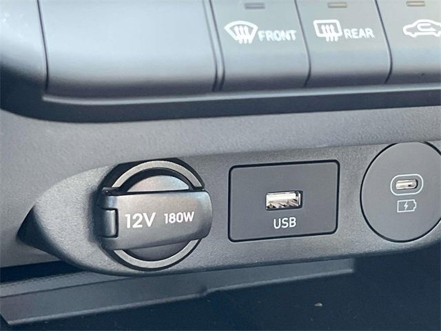 Certified 2025 Hyundai Elantra Sport image 31