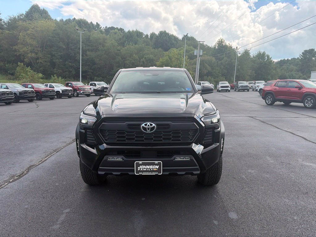 Used 2024 Toyota Tacoma TRD Off-Road AWD/4WD image 3