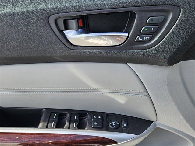 Used 2016 Acura TLX image 30