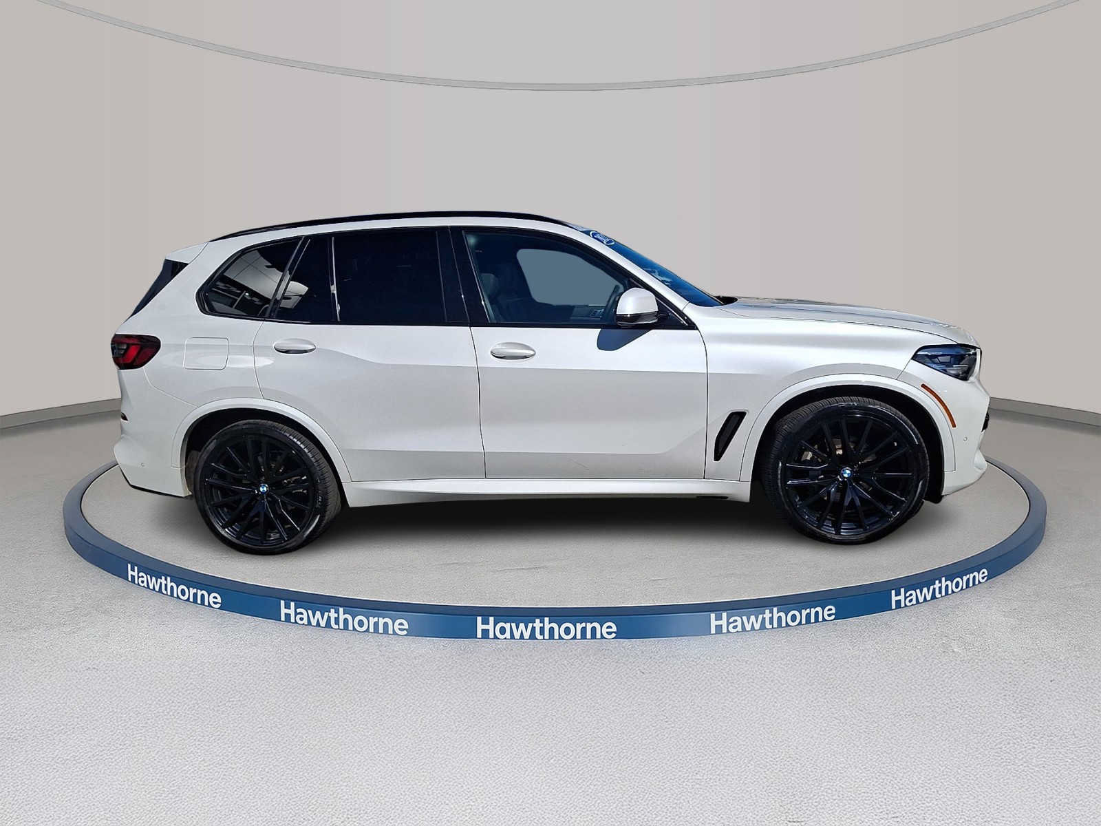 Used 2021 BMW X5 xDrive40i w/ M Sport Package AWD/4WD image 7