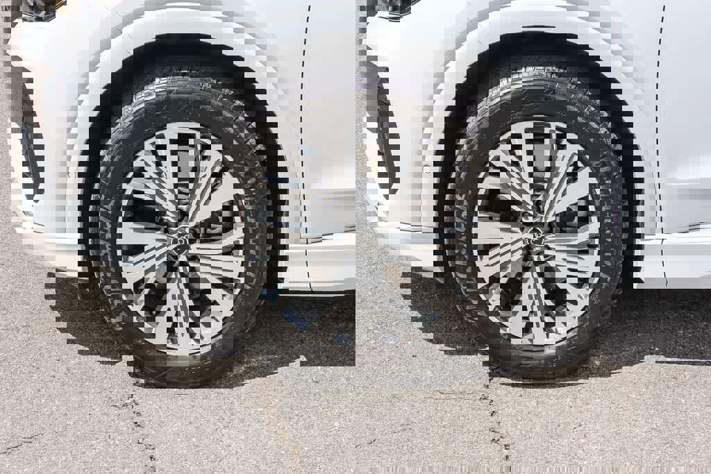 Used 2023 Audi Q4 e-tron Premium Plus w/ Premium Plus image 7