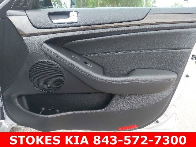 Used 2016 Kia Cadenza FWD image 28