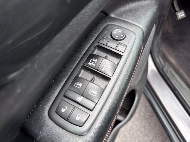 Used 2017 Jeep Grand Cherokee Laredo AWD/4WD image 22