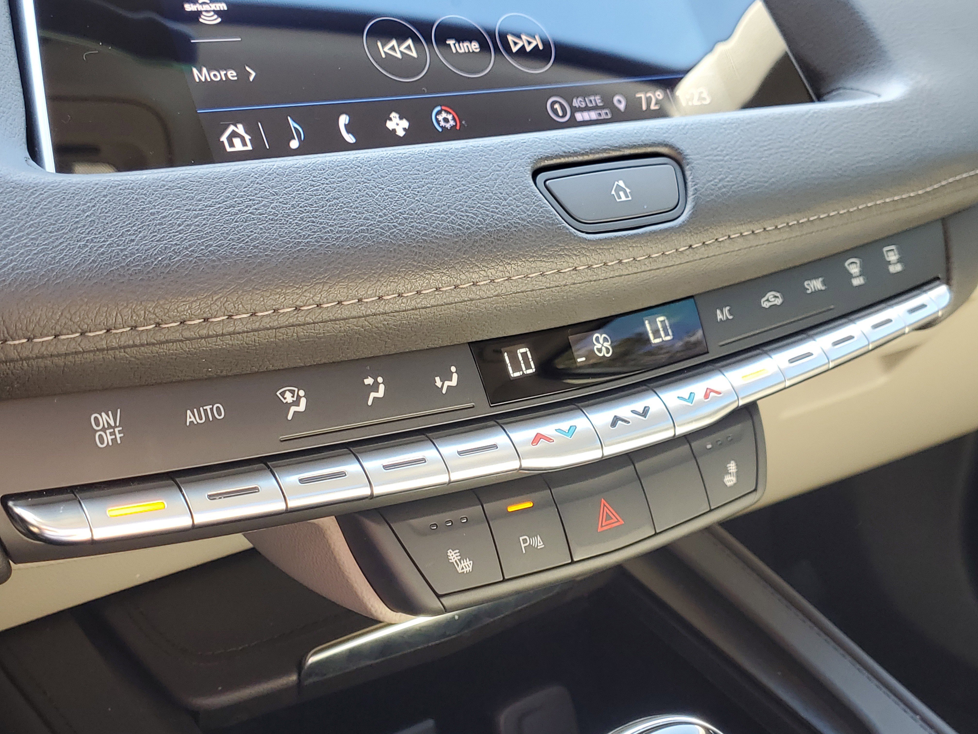 Used 2023 Cadillac XT4 Luxury w/ Cold Weather Package image 29