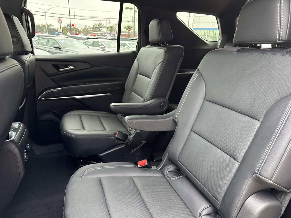 Certified 2025 Chevrolet Traverse LT image 16