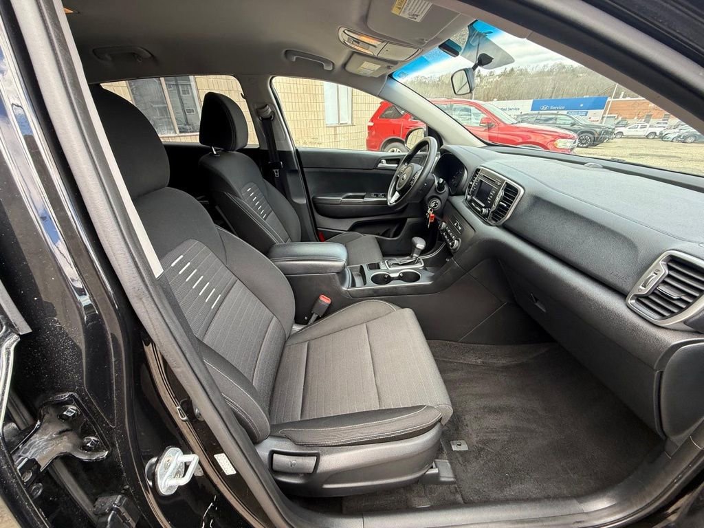 Used 2018 Kia Sportage LX image 18