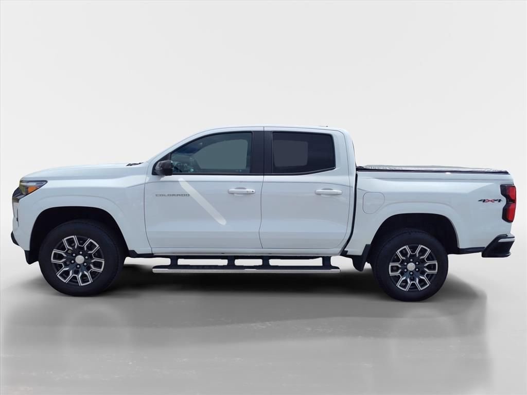 Used 2023 Chevrolet Colorado LT w/ LT Convenience Package III AWD/4WD image 2