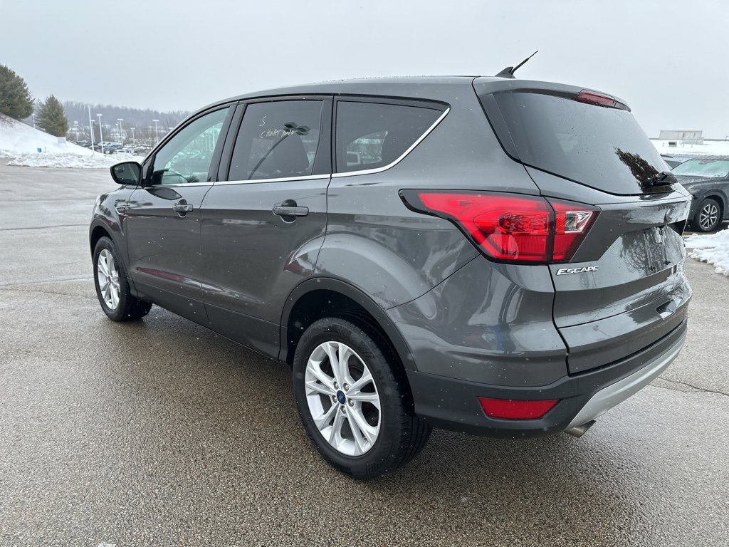 Used 2019 Ford Escape SE image 5
