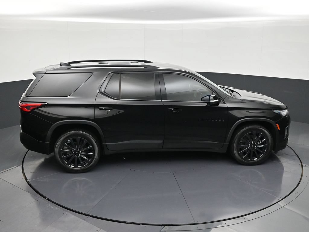 Used 2022 Chevrolet Traverse RS FWD image 17