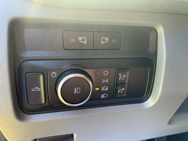 Used 2024 Ford F250 XLT w/ Snow Plow/Camper Package image 28