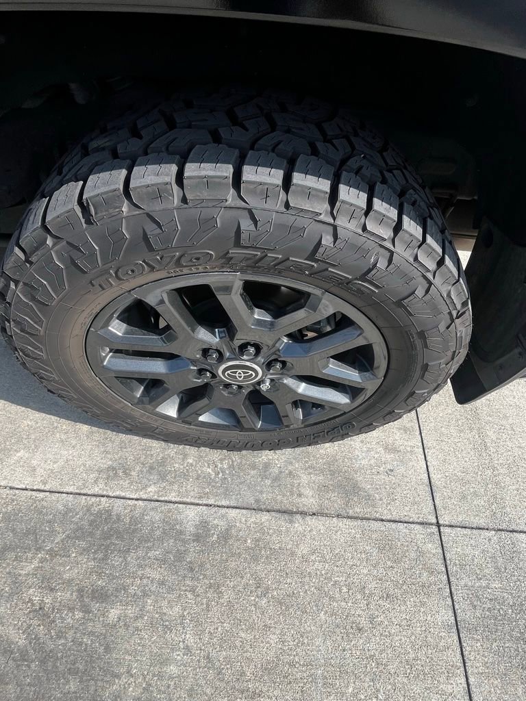 Used 2024 Toyota Sequoia Platinum AWD/4WD image 14