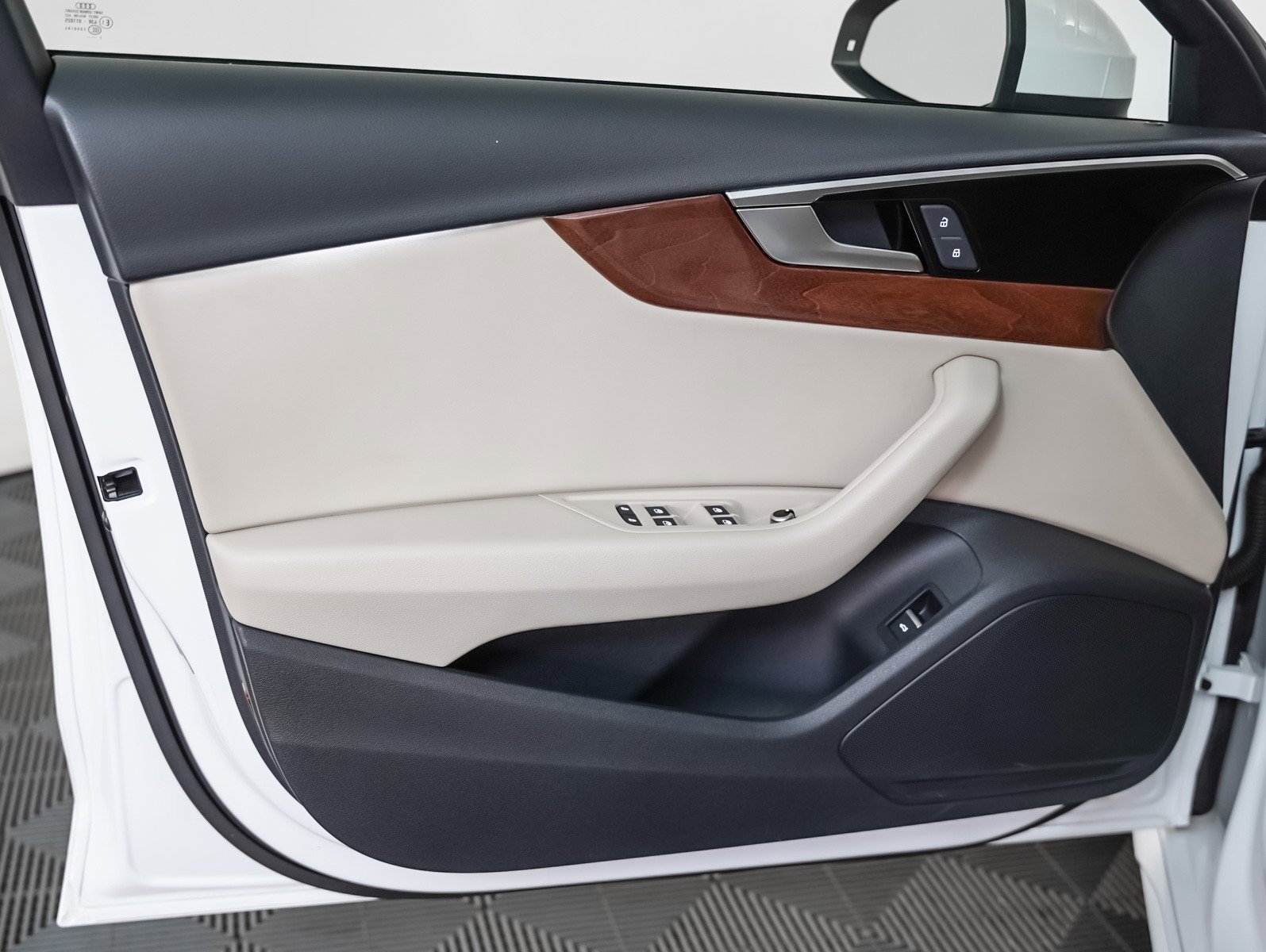 Used 2022 Audi A4 2.0T Premium w/ 18" Wheel Package image 23