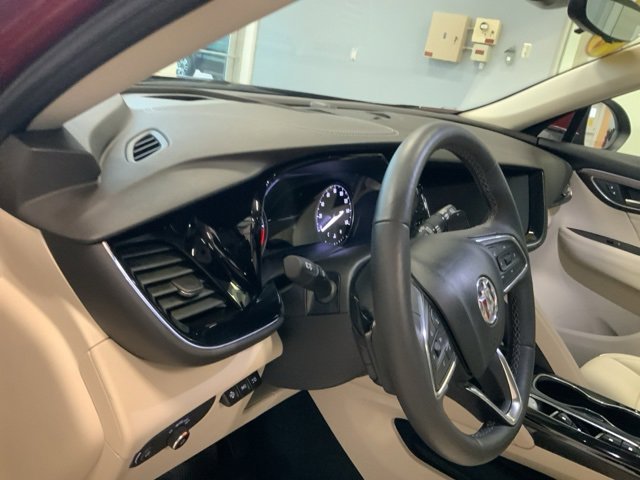 Used 2023 Buick Envision Avenir image 24