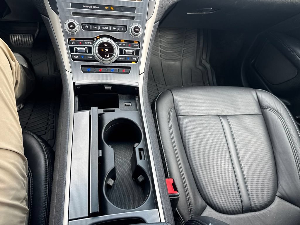 Used 2017 Lincoln MKZ Reserve w/ Technology Package FWD image 6