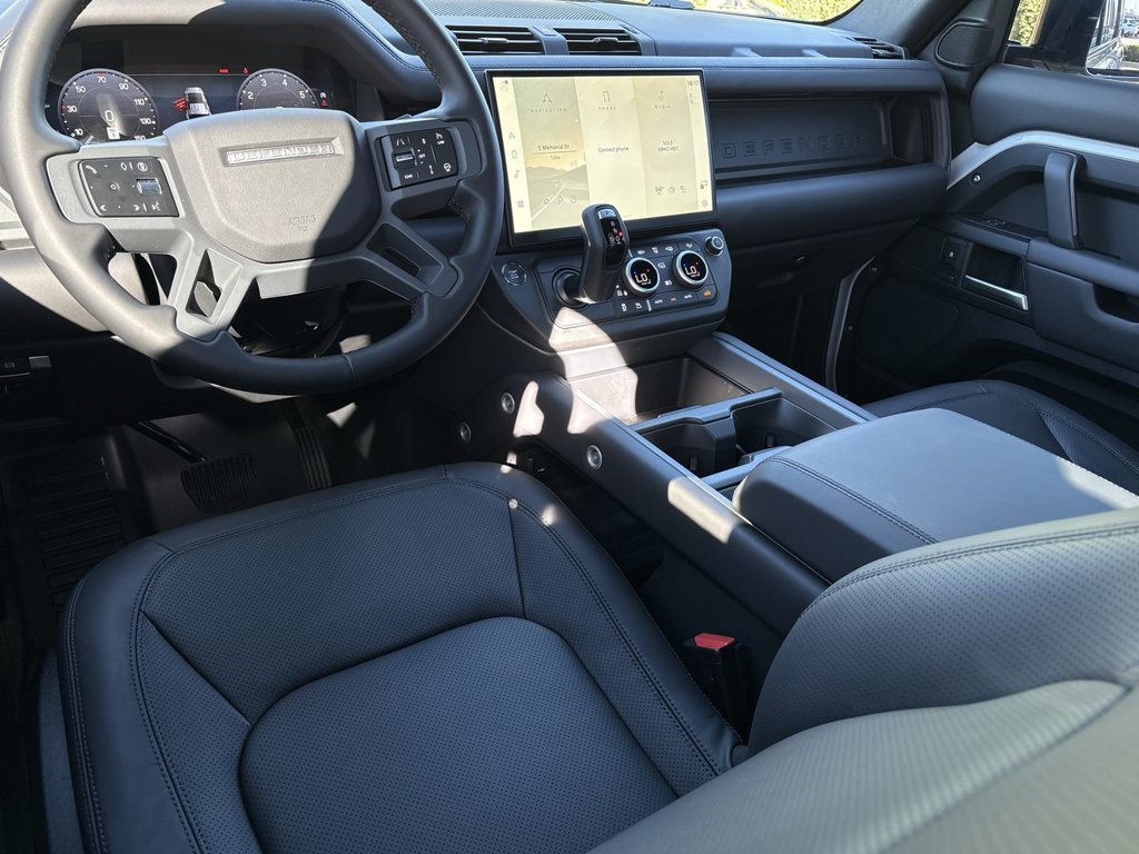 New 2026 Land Rover Defender 110 X-Dynamic SE AWD/4WD image 13