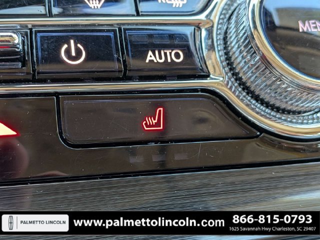 Certified 2022 Lincoln Nautilus FWD w/ Premium Package image 23