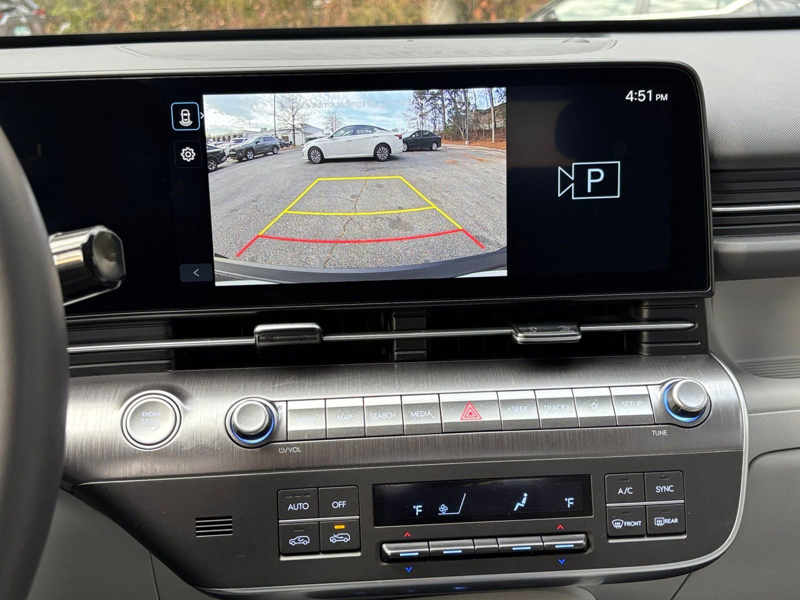 Used 2025 Hyundai Kona SEL image 24