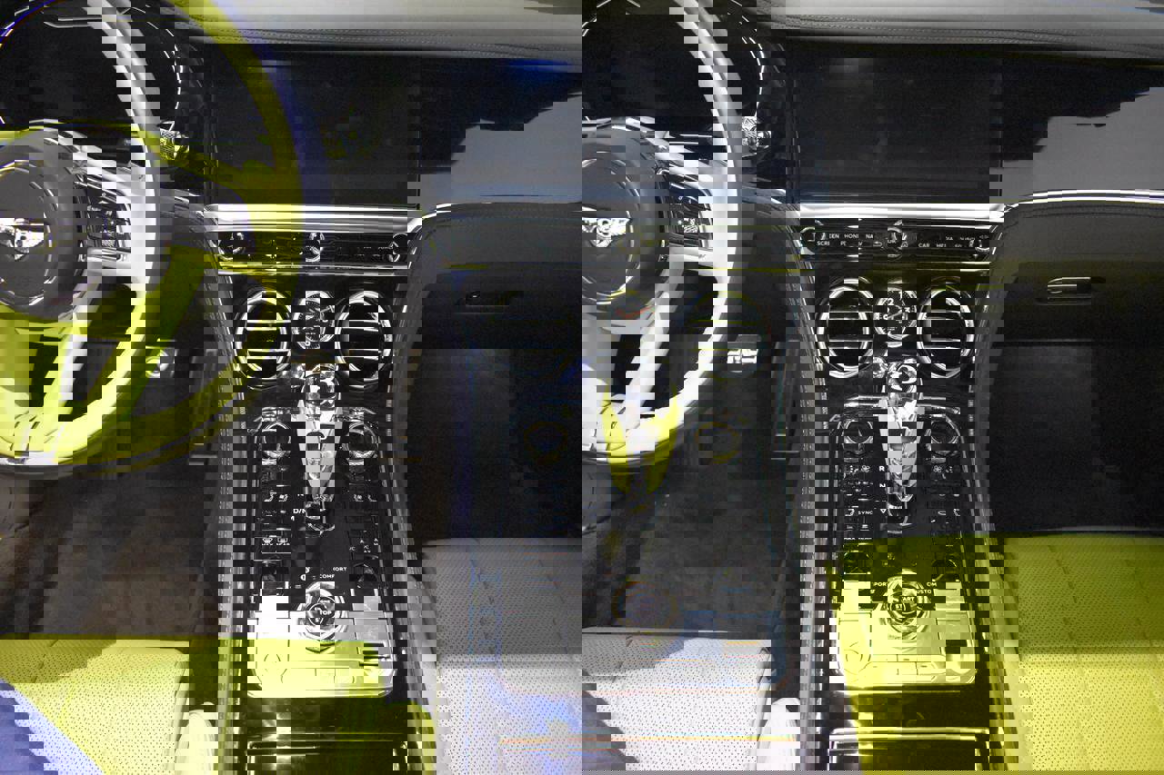 Used 2021 Bentley Continental GT image 18