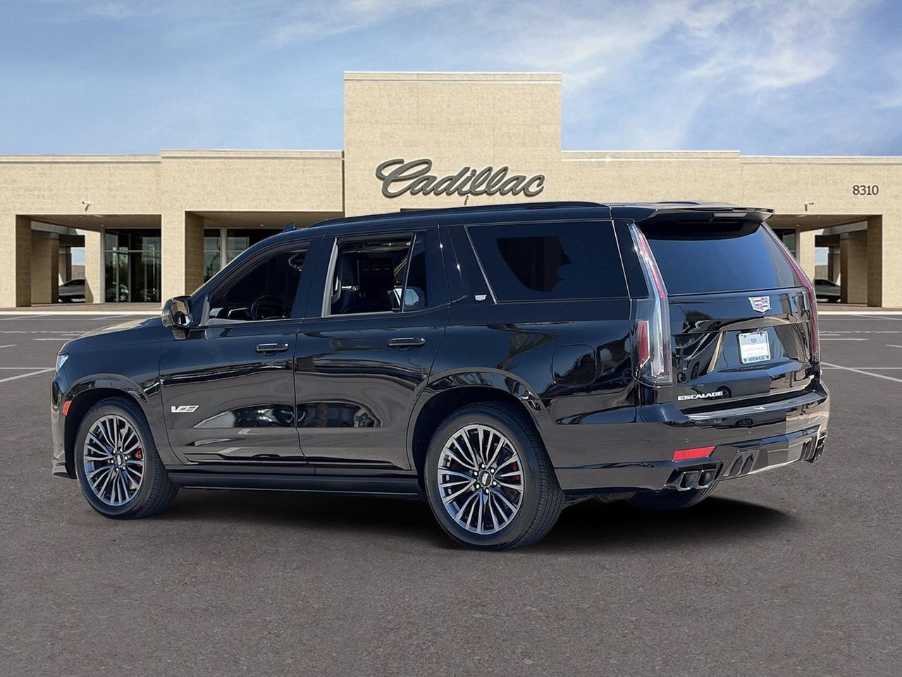 Certified 2024 Cadillac Escalade V w/ Heavy-Duty Trailer Package AWD/4WD image 7