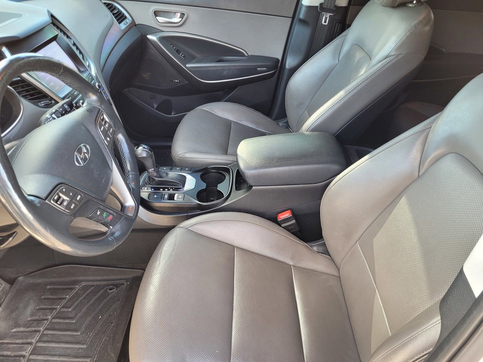 Used 2019 Hyundai Santa Fe XL image 20