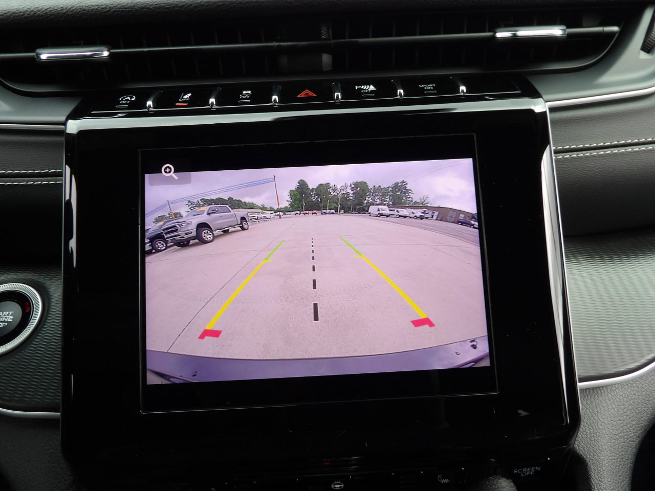 Used 2023 Jeep Grand Cherokee L Laredo image 22