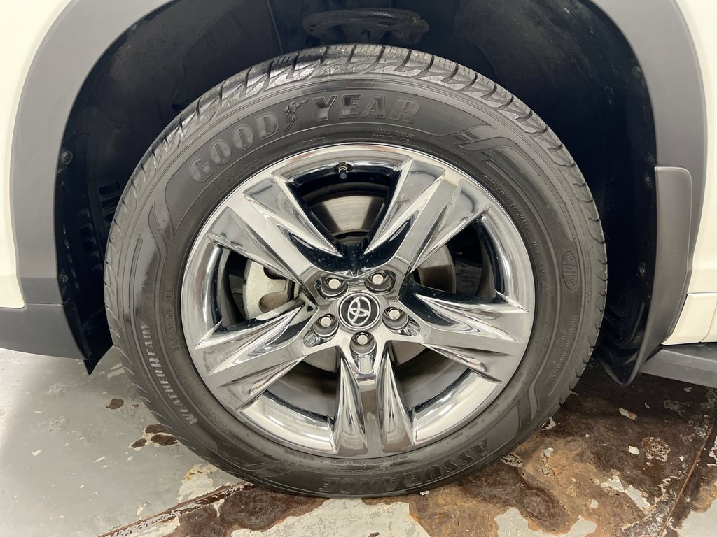 Used 2019 Toyota Highlander AWD Hybrid image 29