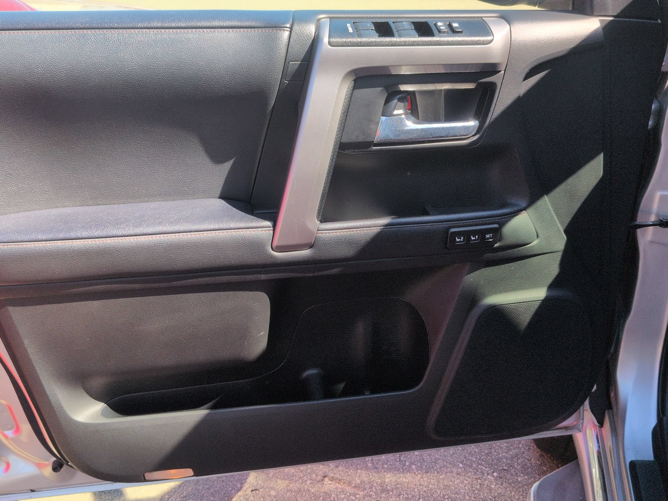 Used 2020 Toyota 4Runner Limited AWD/4WD image 13