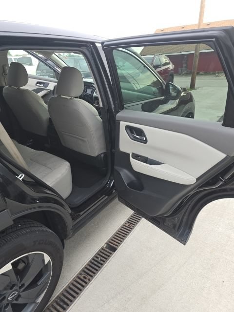 Used 2025 Nissan Rogue SV AWD/4WD image 24