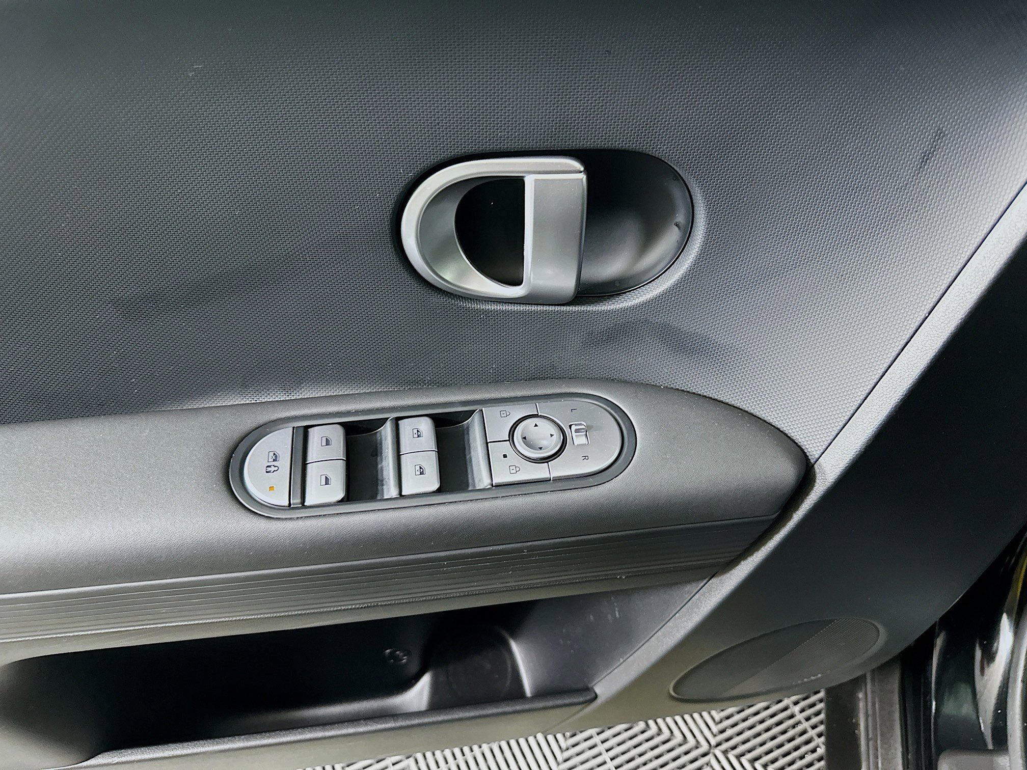 Used 2024 Hyundai Ioniq 5 SEL image 15