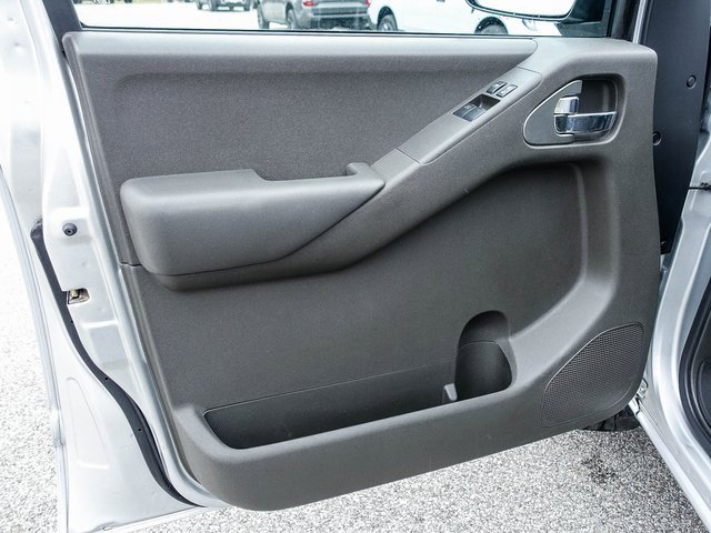 Used 2014 Nissan Frontier SV image 20