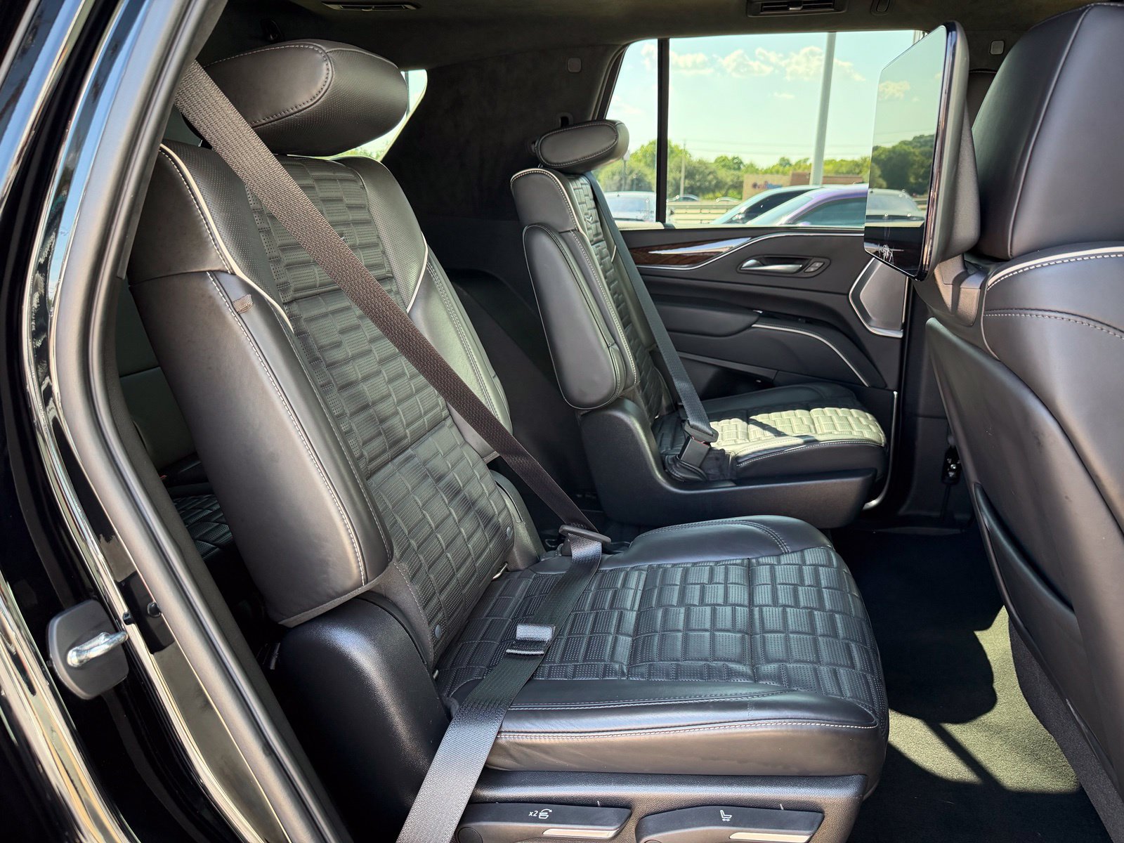 Used 2021 Cadillac Escalade Sport Platinum AWD/4WD image 35