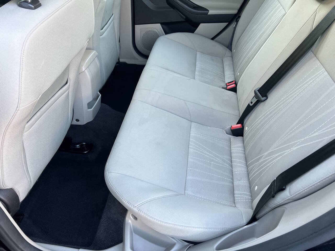 Used 2017 Ford Focus SE image 11