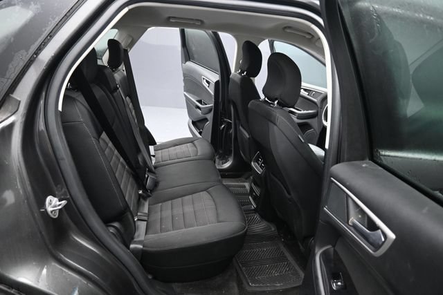 Used 2018 Ford Edge SEL AWD/4WD image 15
