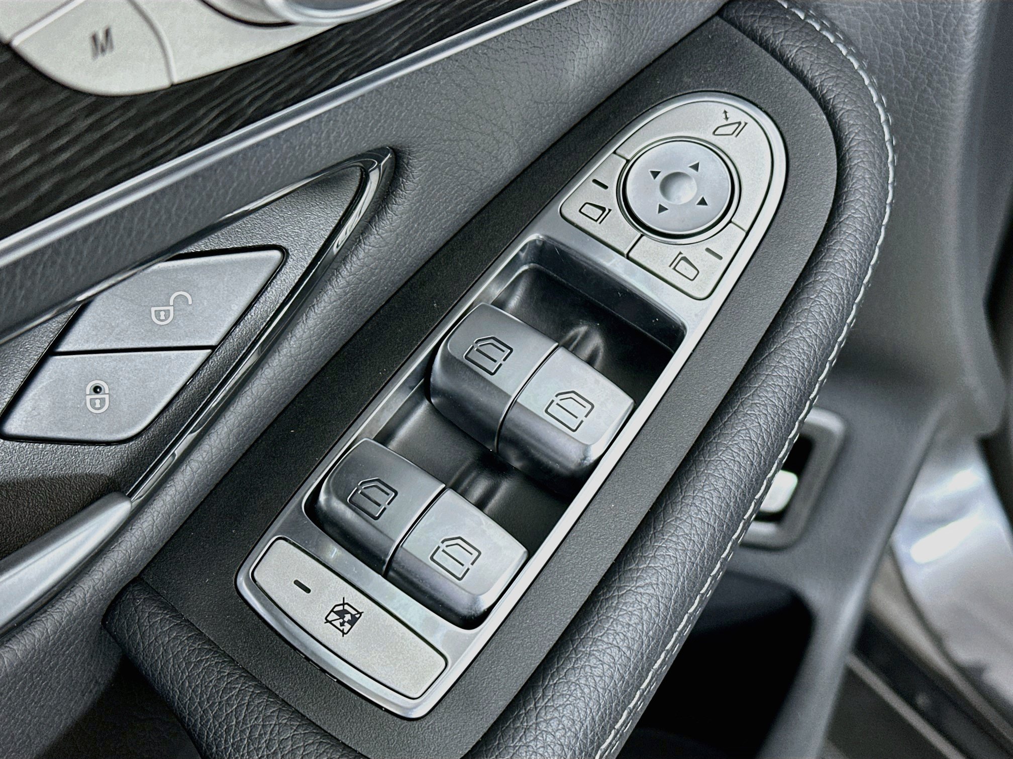 Certified 2022 Mercedes-Benz GLC 300 4MATIC image 17