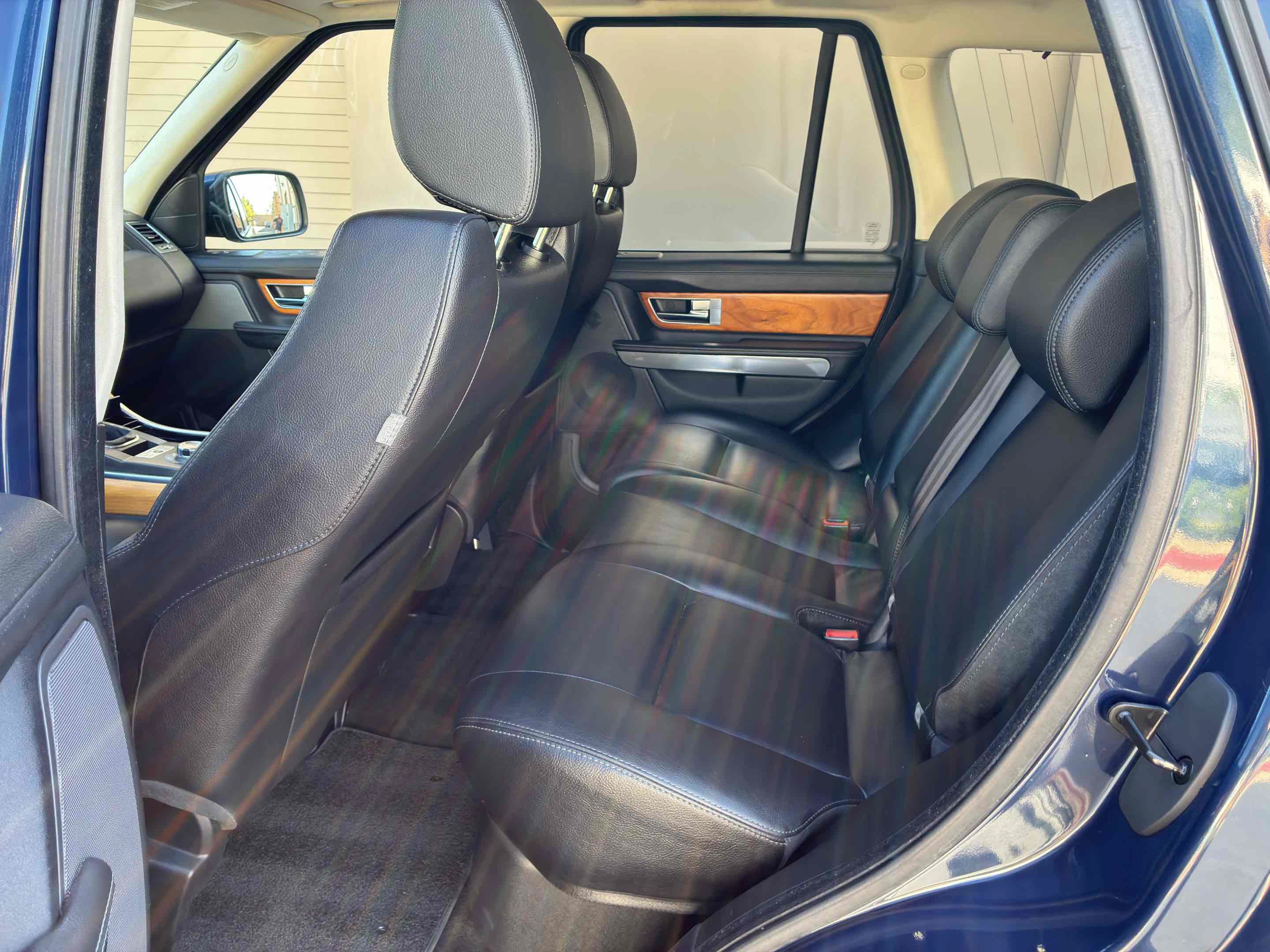 Used 2011 Land Rover Range Rover Sport HSE AWD/4WD image 51