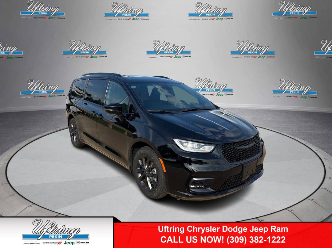 New 2025 Chrysler Pacifica Select