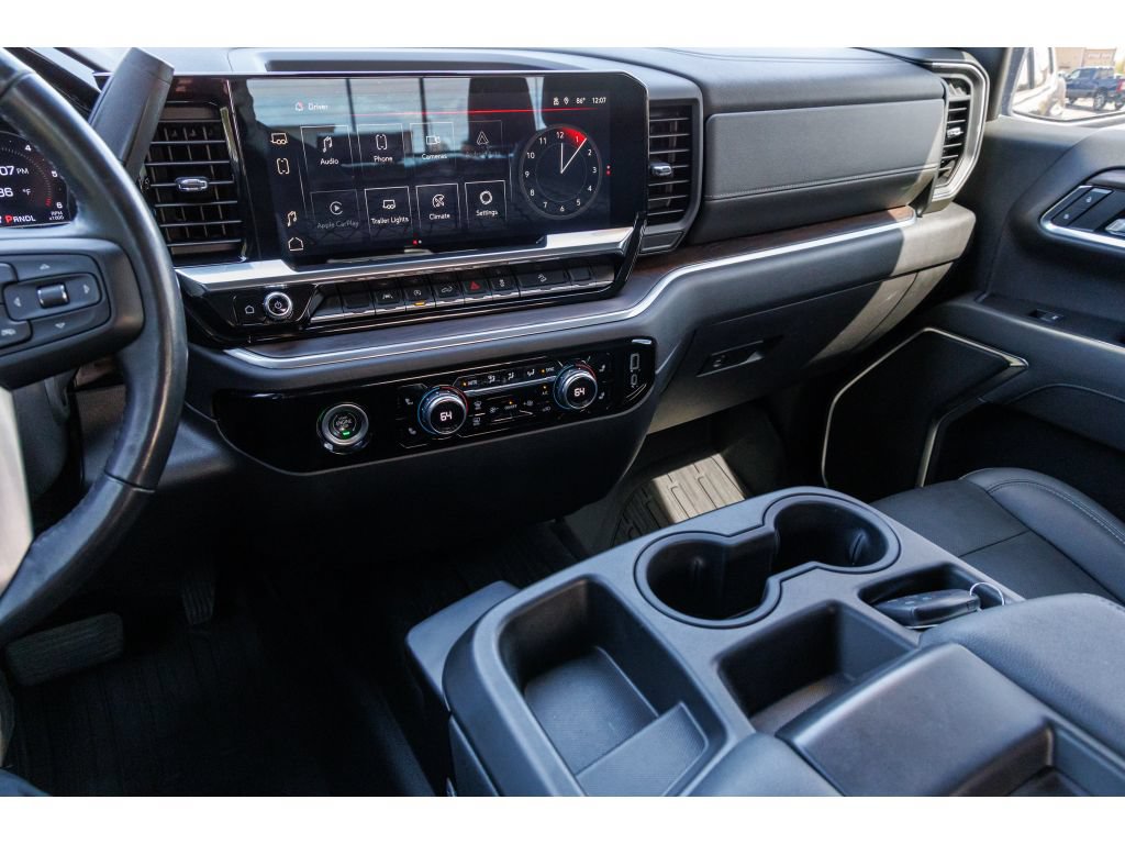 Used 2022 GMC Sierra 1500 SLT AWD/4WD image 23