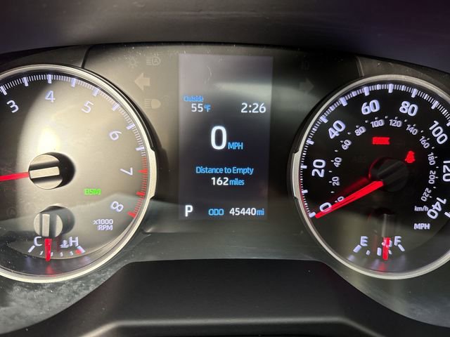 Used 2022 Toyota RAV4 XLE Premium AWD/4WD image 18