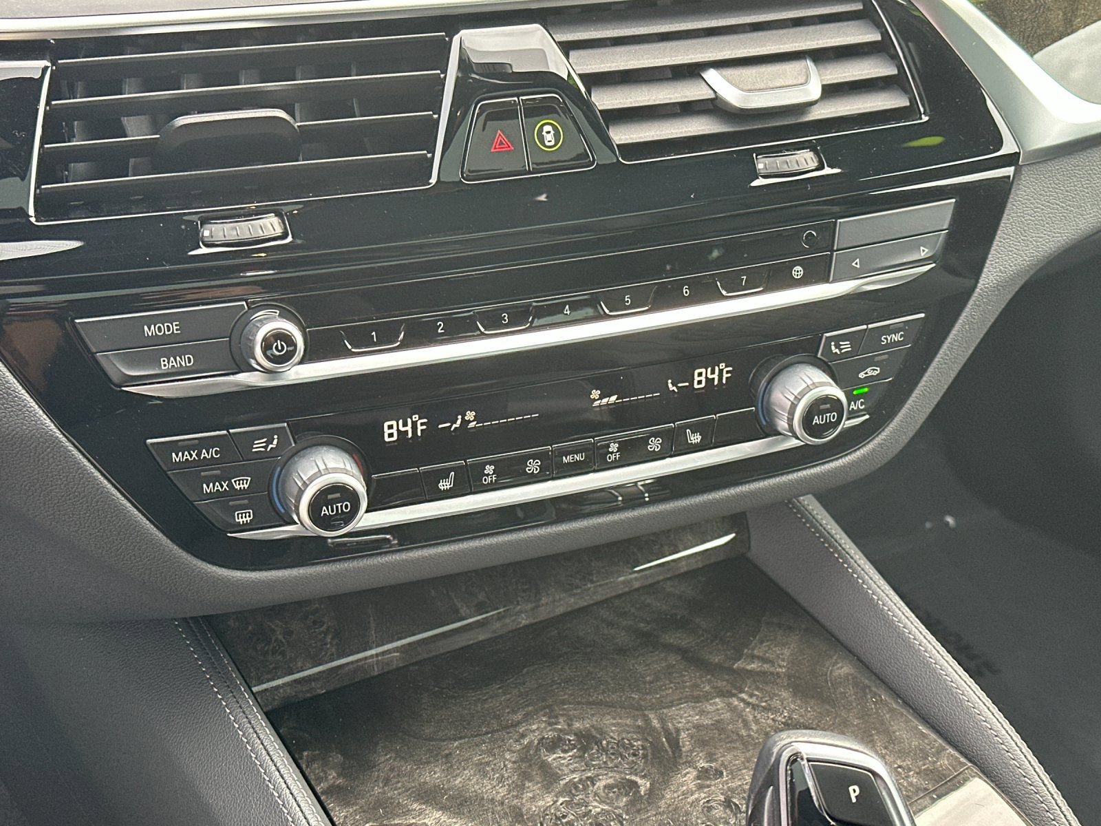 Used 2023 BMW 530e w/ M Sport Package image 20