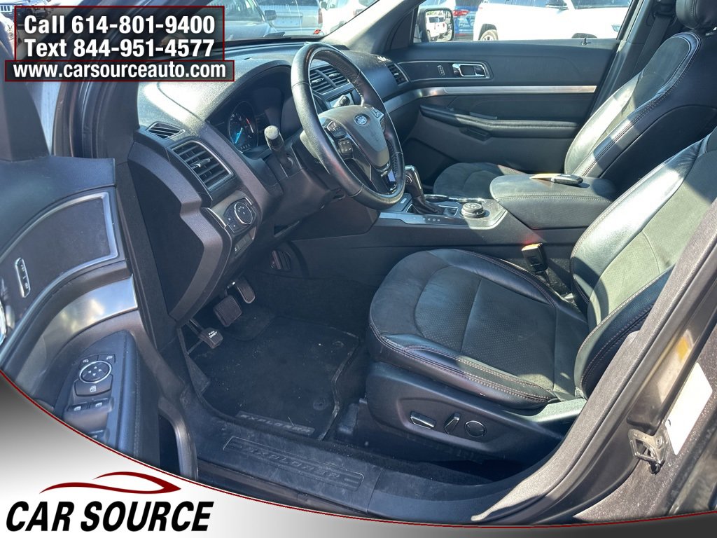 Used 2018 Ford Explorer XLT w/ Equipment Group 202A image 10