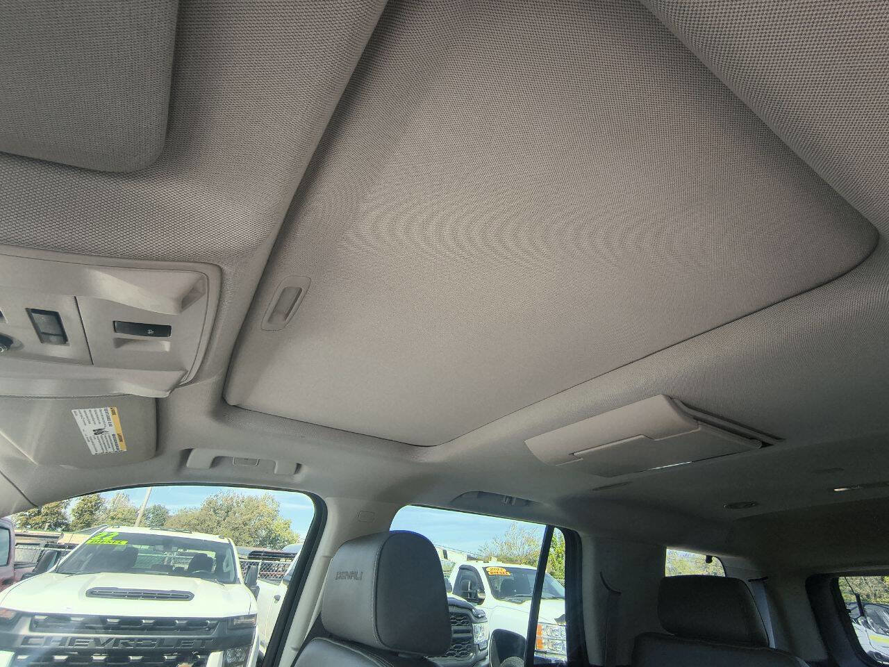 Used 2015 GMC Yukon Denali w/ Touring Package image 14