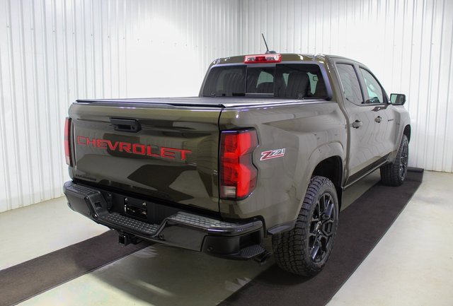 Used 2024 Chevrolet Colorado Z71 w/ LPO, Dark Essentials Package image 6