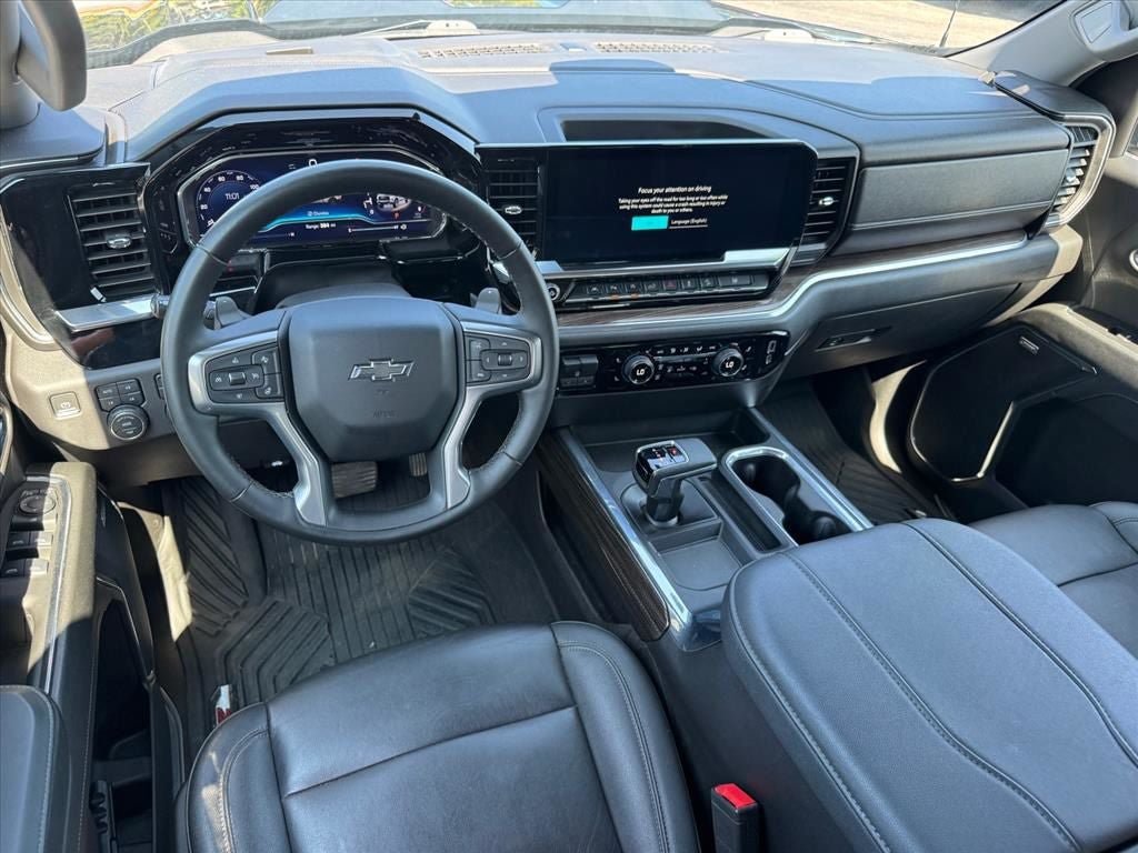 Used 2024 Chevrolet Silverado 1500 LT Trail Boss w/ LT Trail Boss Premium Package AWD/4WD image 15