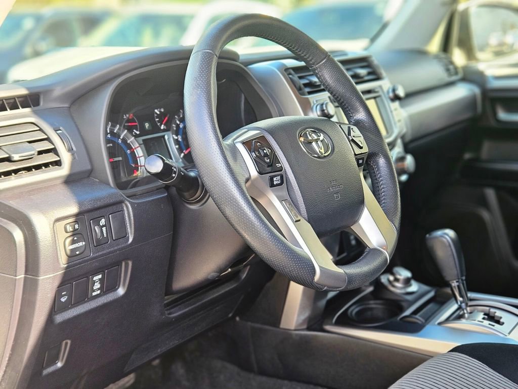 Used 2019 Toyota 4Runner SR5 AWD/4WD image 20