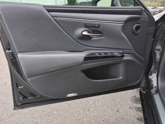 Used 2023 Lexus ES 250 w/ Premium Package AWD/4WD image 17